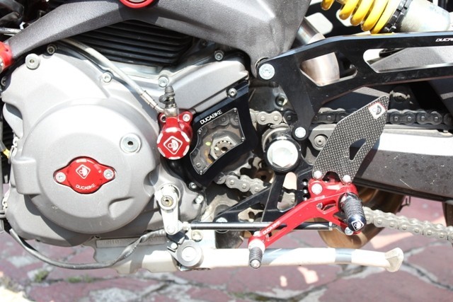Ritzel Abdeckung Ergal bearbeitet CNC Rot CP01A Ducabike Ducati 1098 2006 > 2009 