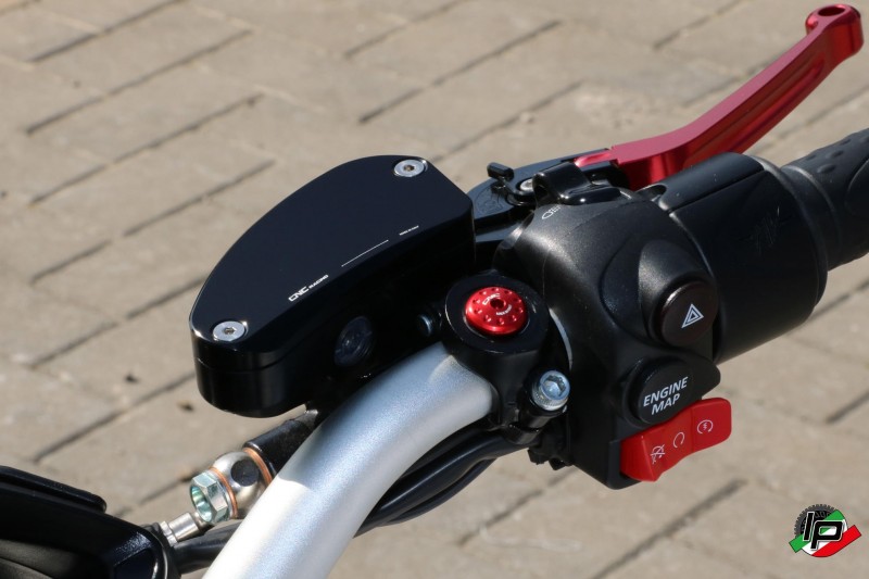 CNC Racing Bremsflüssigkeitsbehälter für MV Agusta