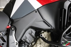 CNC Racing Carbon Motorabdeckung Set fr Ducati Multistrada V4