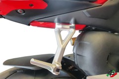 CNC Racing Spacer / Abdeckung Sozius-Rasten Ducati Panigale V4 & Streetfighter V4